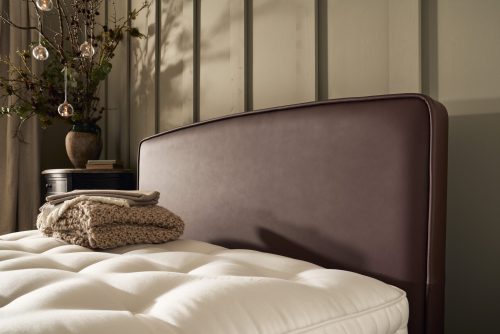 n: Baronet Superb, De Luxe divan shallow, Hera headboard in